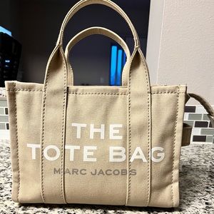 Marc Jacobs THE SMALL TOTE BAG in beige